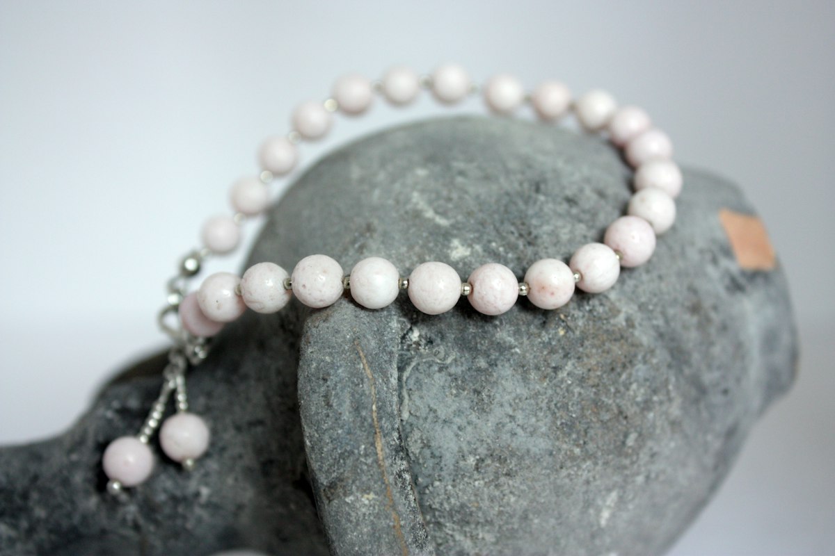 Moon Pearl Whisper